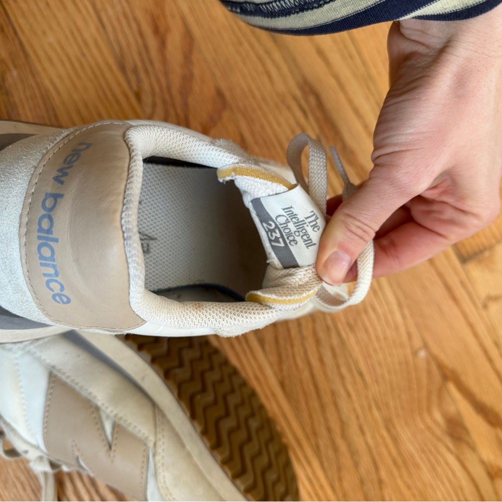 New Balance 237 Women's White and Tan Sneakers - Picture 7 of 8